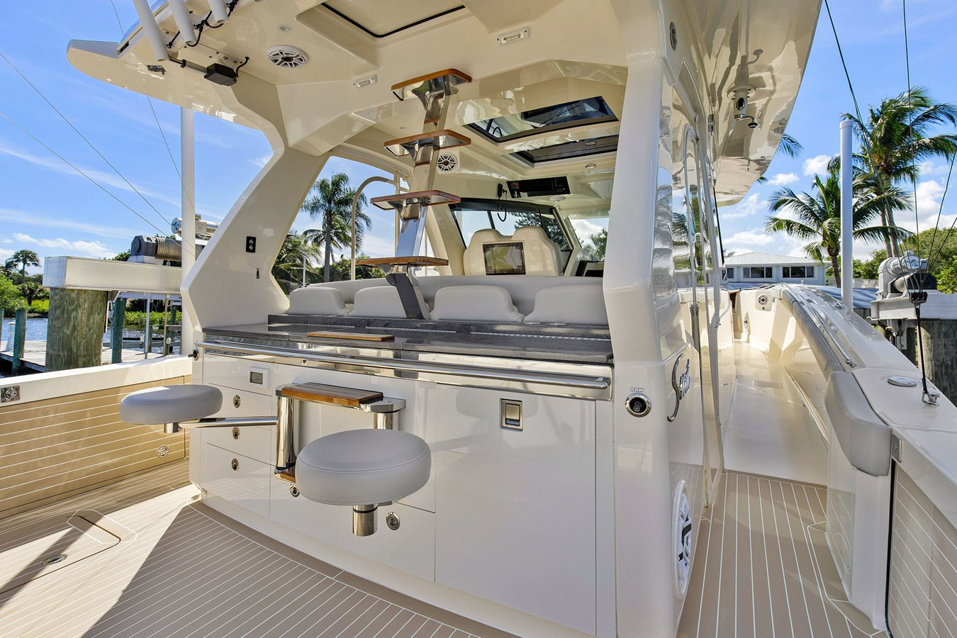 https://arconyachts.ams3.digitaloceanspaces.com/129798/conversions/large_3351016-optimize.jpg