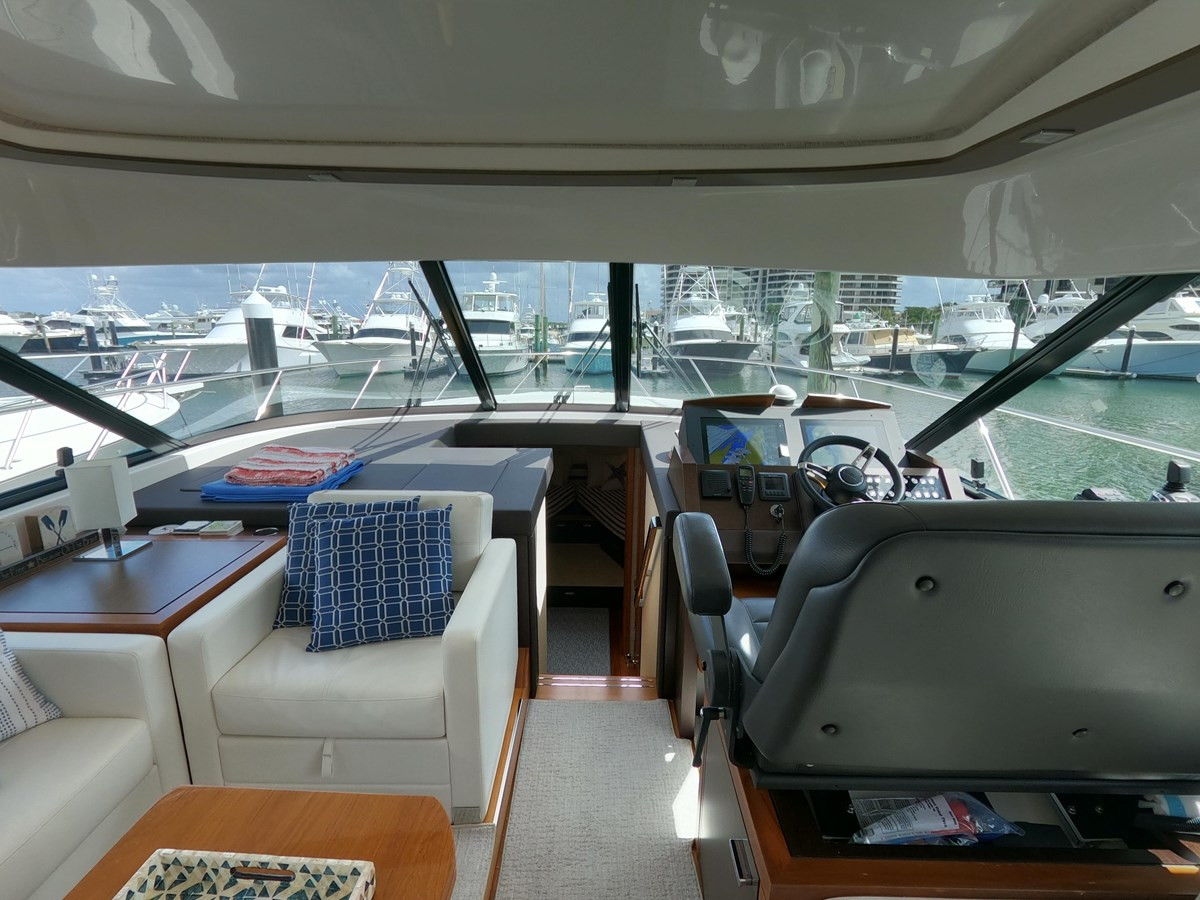 https://arconyachts.ams3.digitaloceanspaces.com/129809/conversions/large_3500409-optimize.jpg