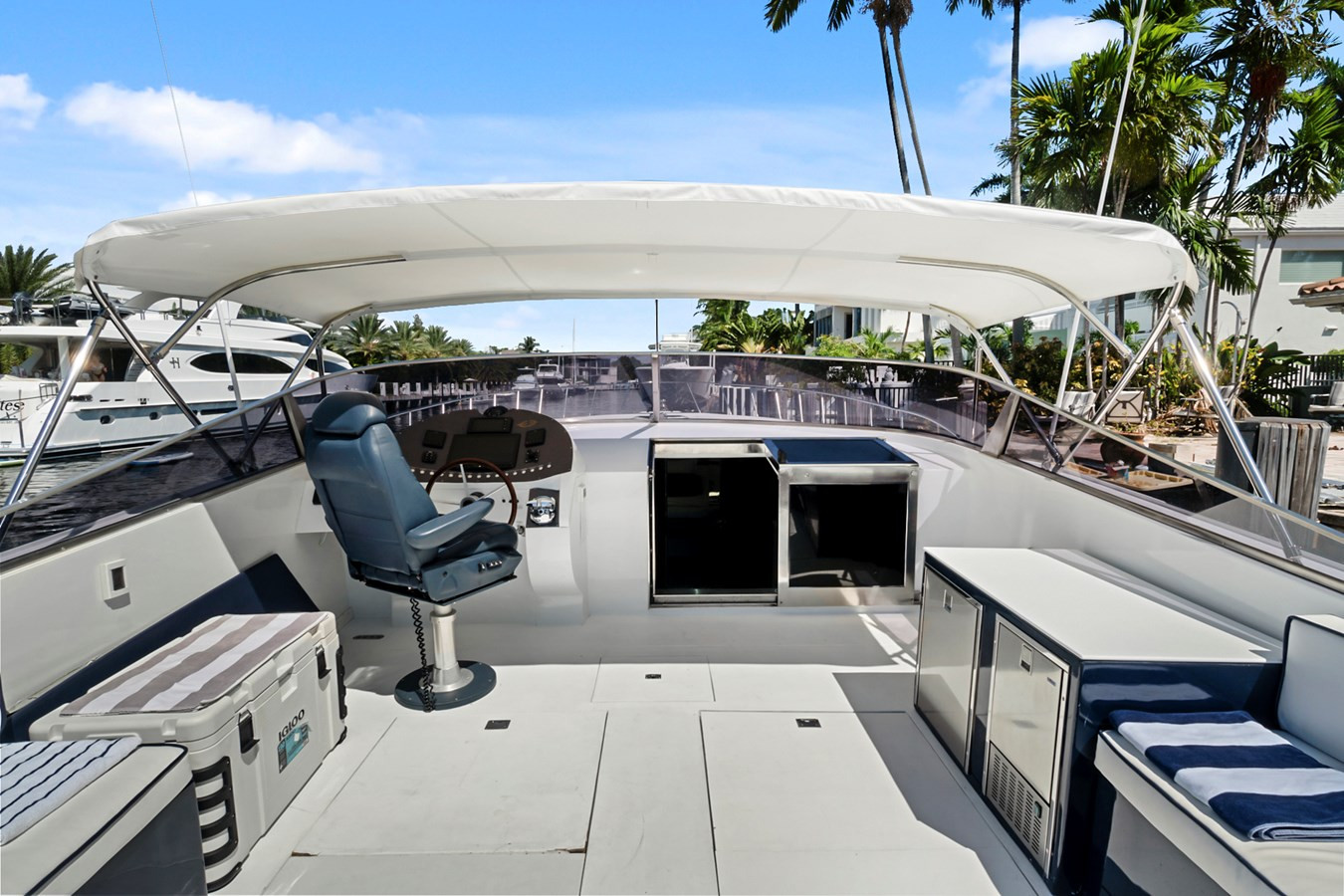 https://arconyachts.ams3.digitaloceanspaces.com/129902/conversions/large_3644283-optimize.jpg