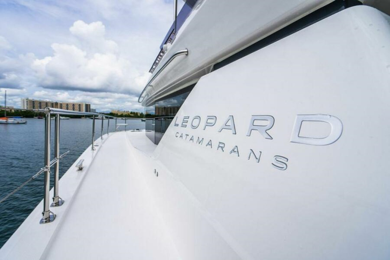 https://arconyachts.ams3.digitaloceanspaces.com/130141/conversions/large_3931665-optimize.jpg