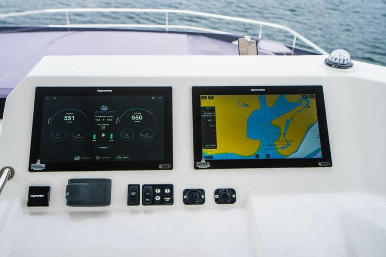 https://arconyachts.ams3.digitaloceanspaces.com/130207/conversions/large_3931689-optimize.jpg