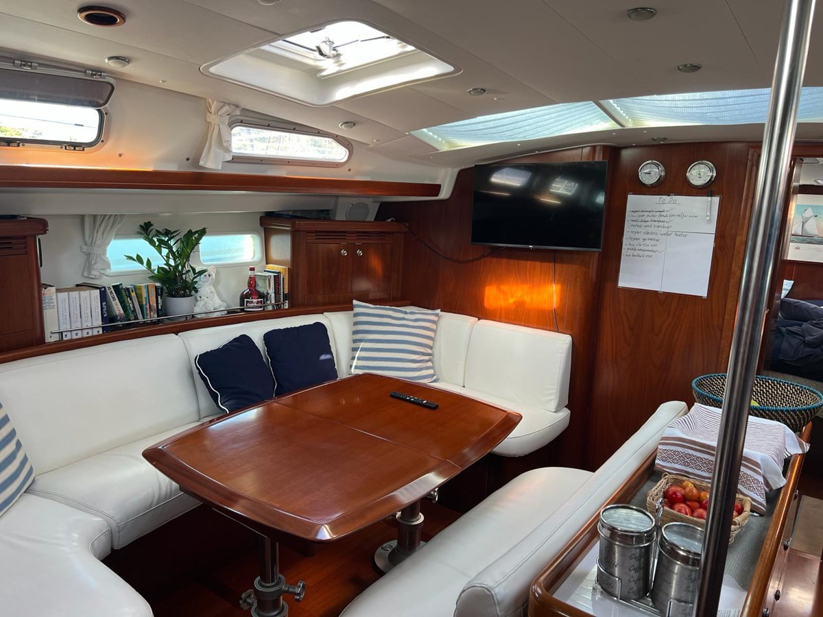 https://arconyachts.ams3.digitaloceanspaces.com/130225/conversions/large_4103554-optimize.jpg