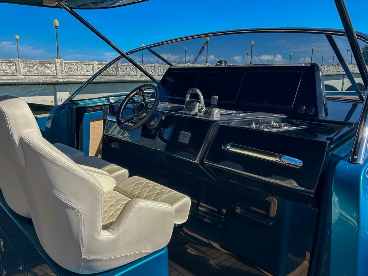 https://arconyachts.ams3.digitaloceanspaces.com/130263/conversions/large_4130218-optimize.jpg