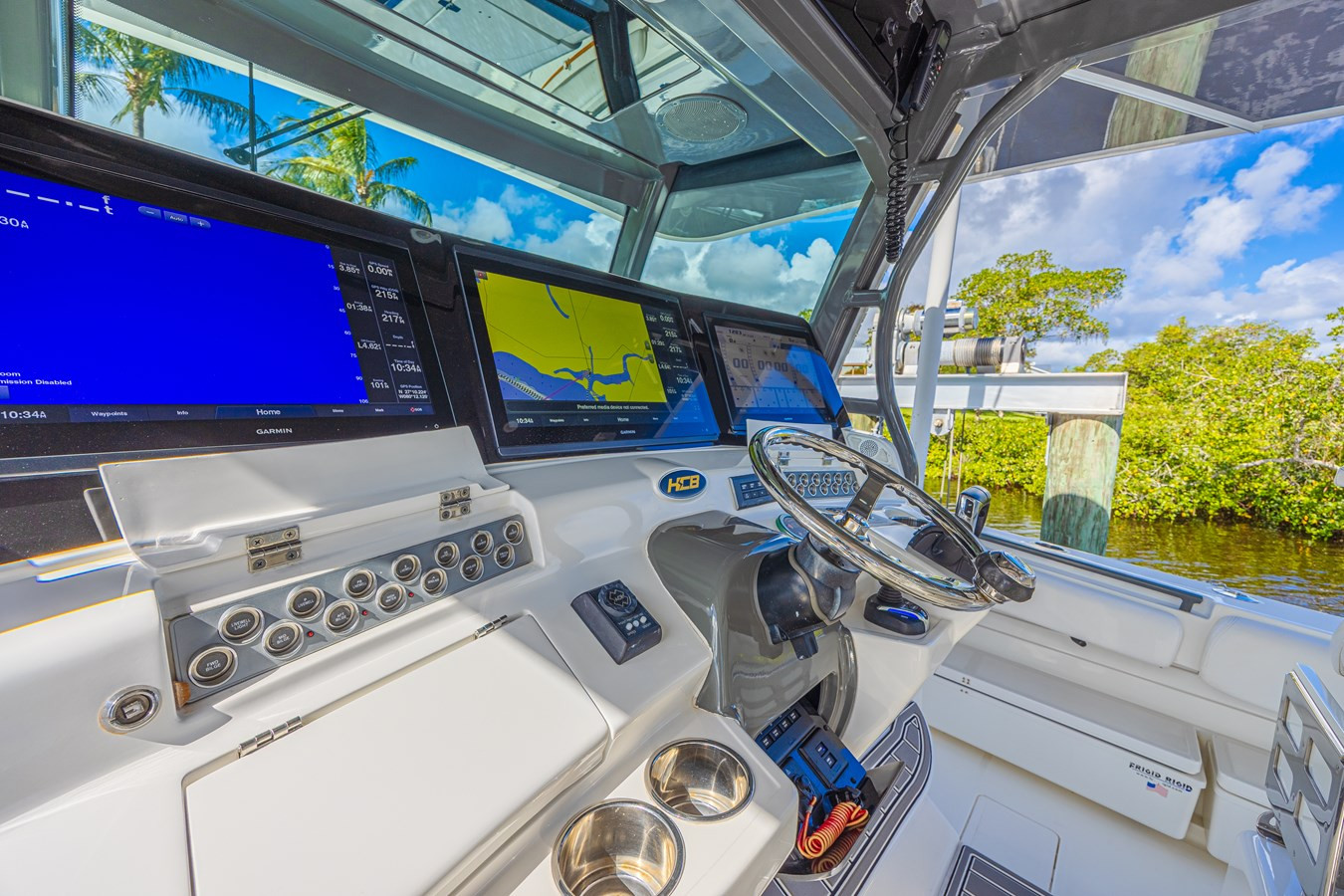 https://arconyachts.ams3.digitaloceanspaces.com/130284/conversions/large_4812536-optimize.jpg