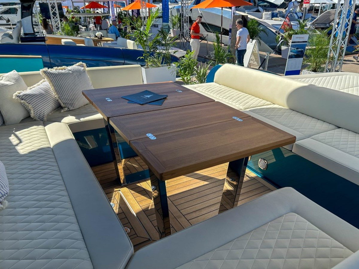 https://arconyachts.ams3.digitaloceanspaces.com/130309/conversions/large_4130225-optimize.jpg