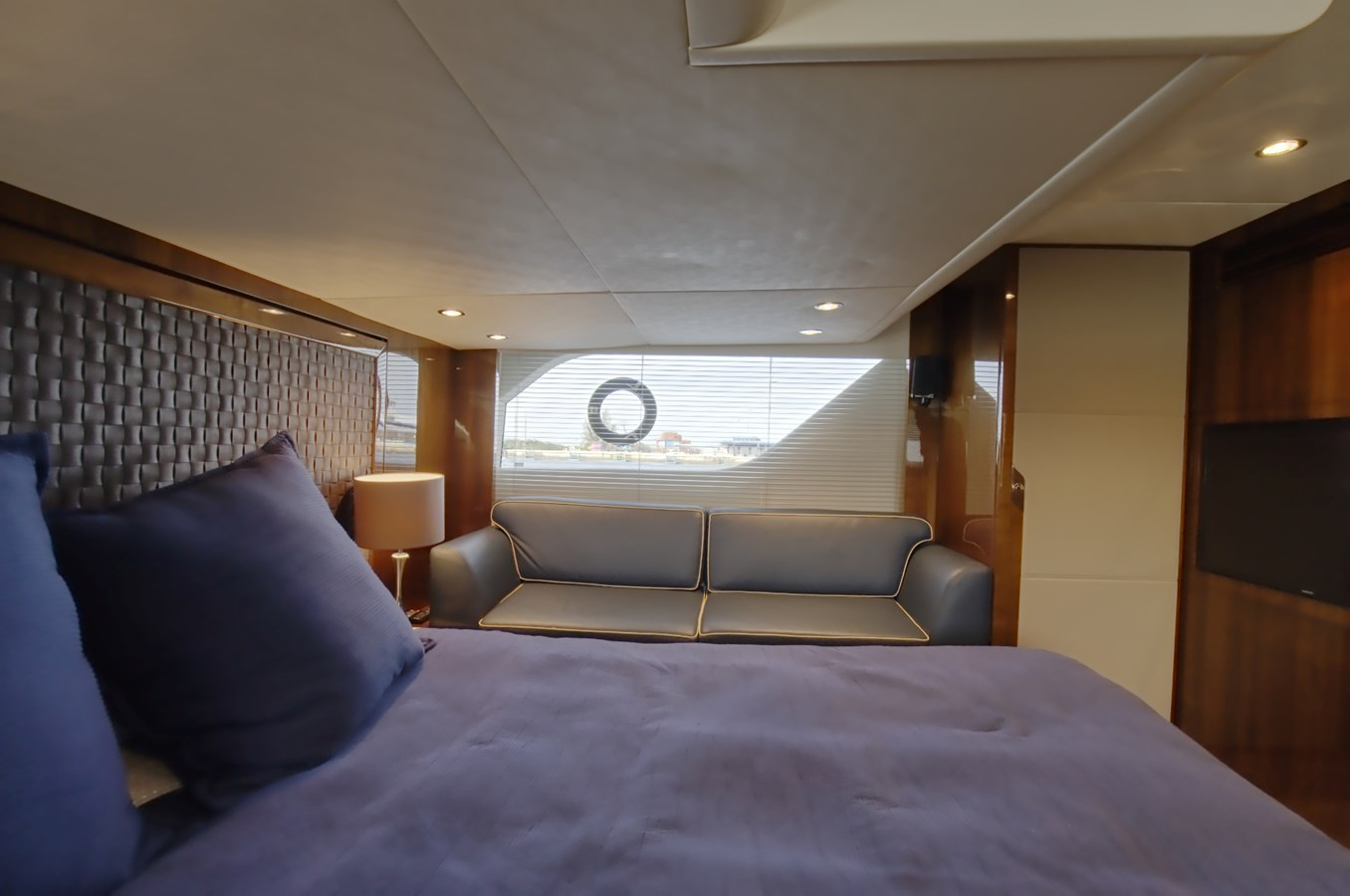 https://arconyachts.ams3.digitaloceanspaces.com/130326/conversions/large_4133249-optimize.jpg