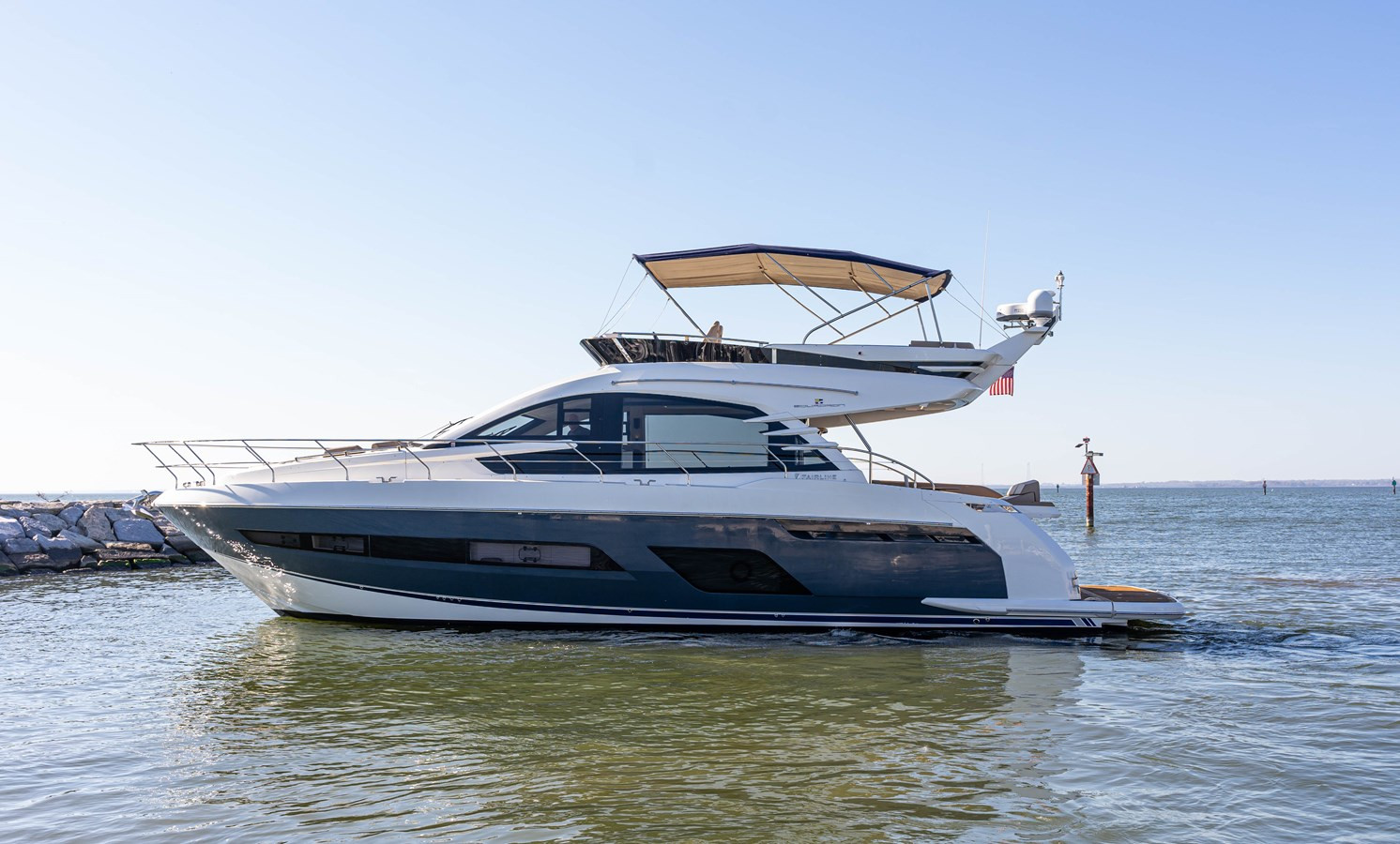 https://arconyachts.ams3.digitaloceanspaces.com/130363/conversions/large_4429357-optimize.jpg