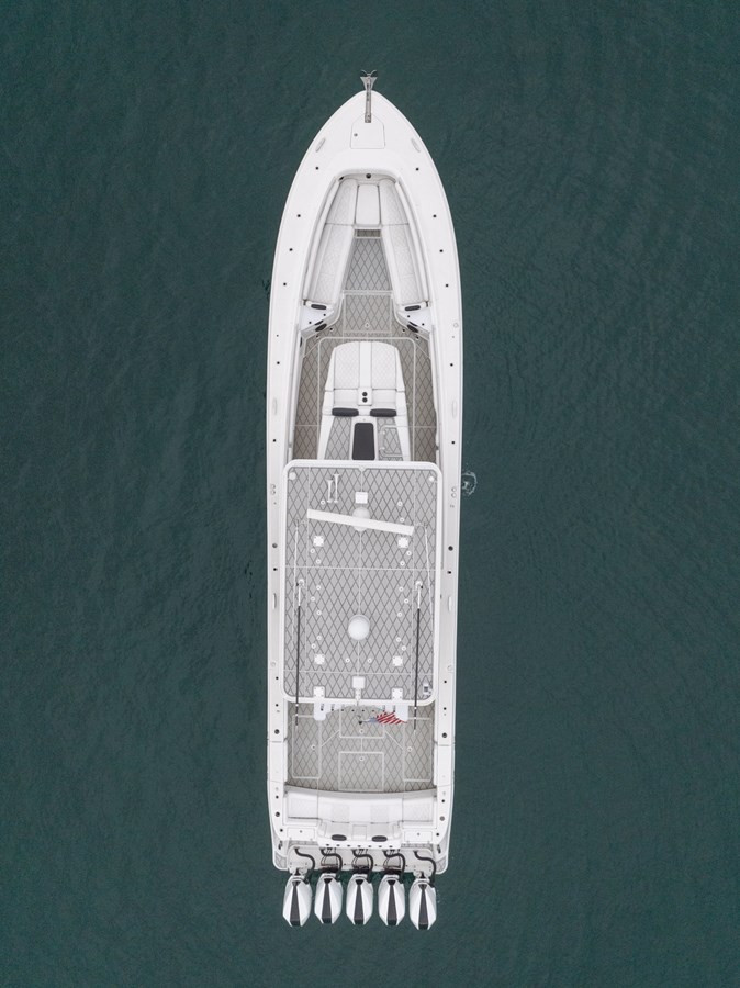 https://arconyachts.ams3.digitaloceanspaces.com/130519/conversions/large_4521565-optimize.jpg