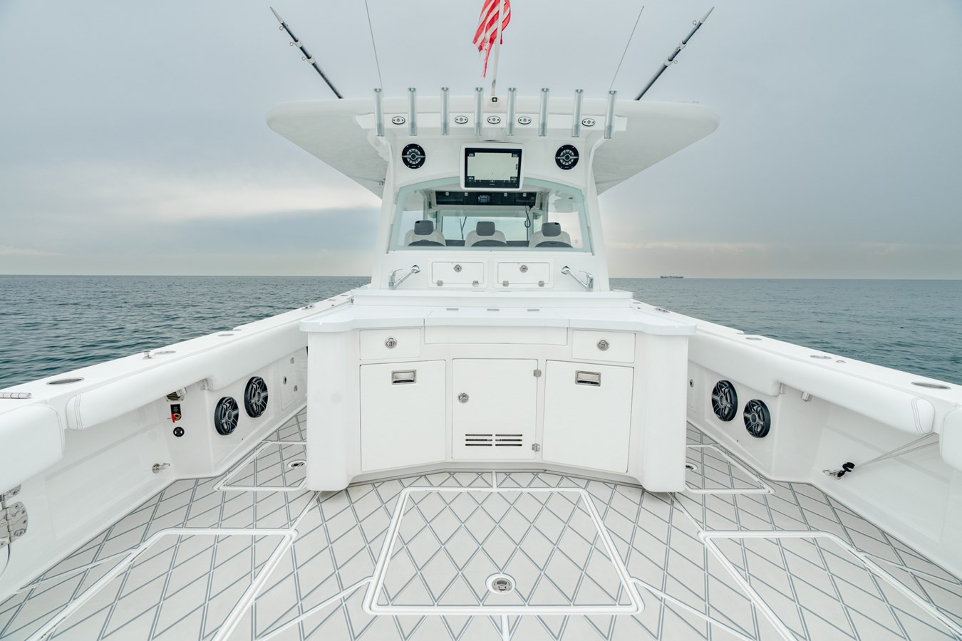 https://arconyachts.ams3.digitaloceanspaces.com/130549/conversions/large_4521578-optimize.jpg