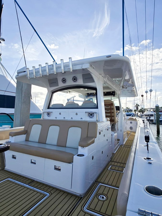 https://arconyachts.ams3.digitaloceanspaces.com/130554/conversions/large_4547933-optimize.jpg