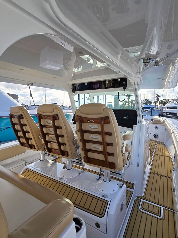 https://arconyachts.ams3.digitaloceanspaces.com/130557/conversions/large_4547935-optimize.jpg