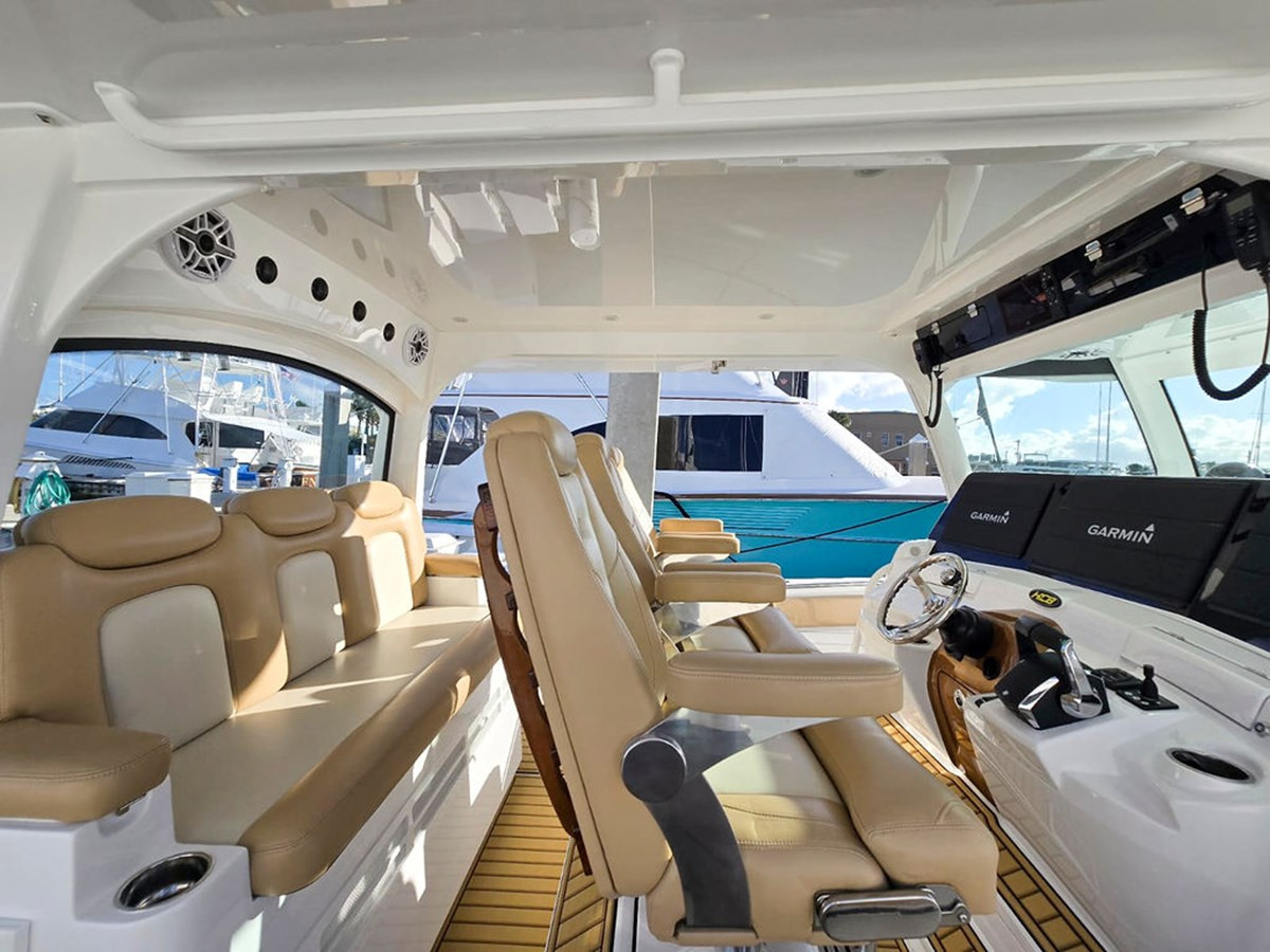 https://arconyachts.ams3.digitaloceanspaces.com/130569/conversions/large_4547939-optimize.jpg