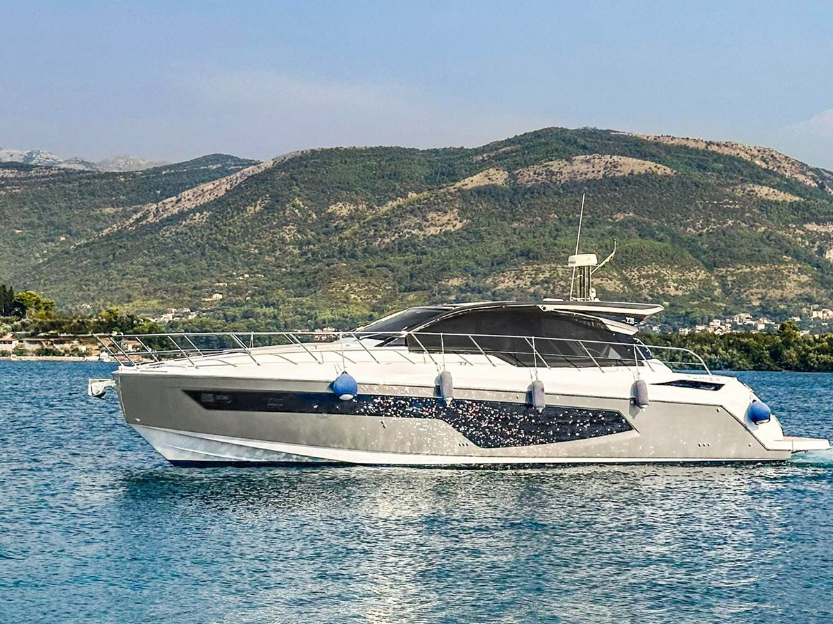 https://arconyachts.ams3.digitaloceanspaces.com/130623/conversions/large_4570831-optimize.jpg