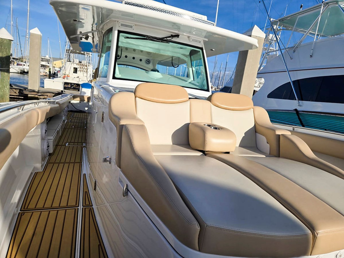 https://arconyachts.ams3.digitaloceanspaces.com/130651/conversions/large_4547974-optimize.jpg