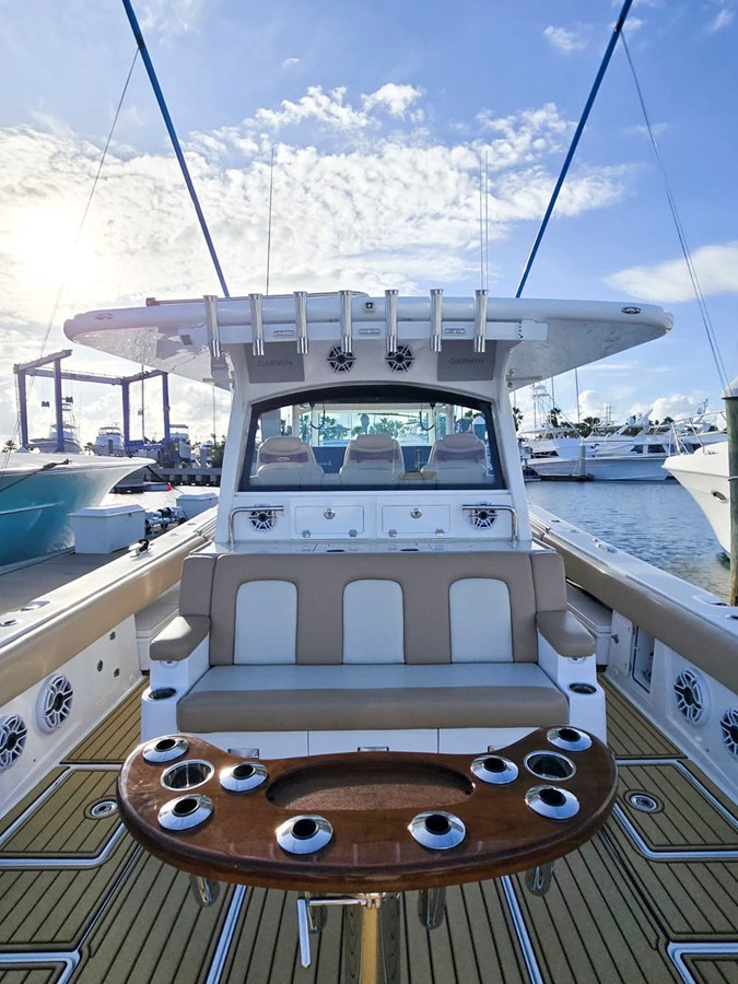 https://arconyachts.ams3.digitaloceanspaces.com/130680/conversions/large_4547985-optimize.jpg