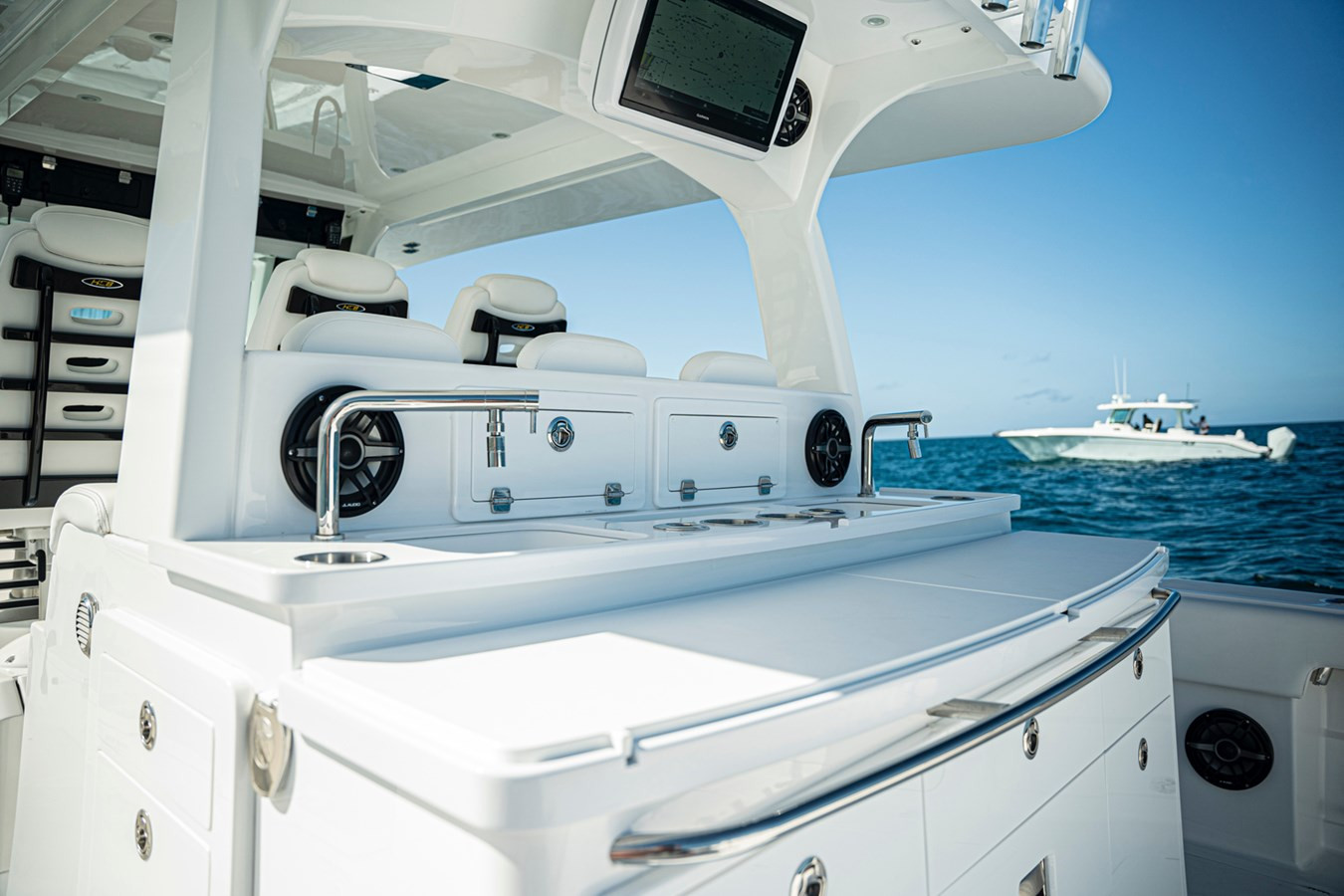 https://arconyachts.ams3.digitaloceanspaces.com/130759/conversions/large_4598017-optimize.jpg