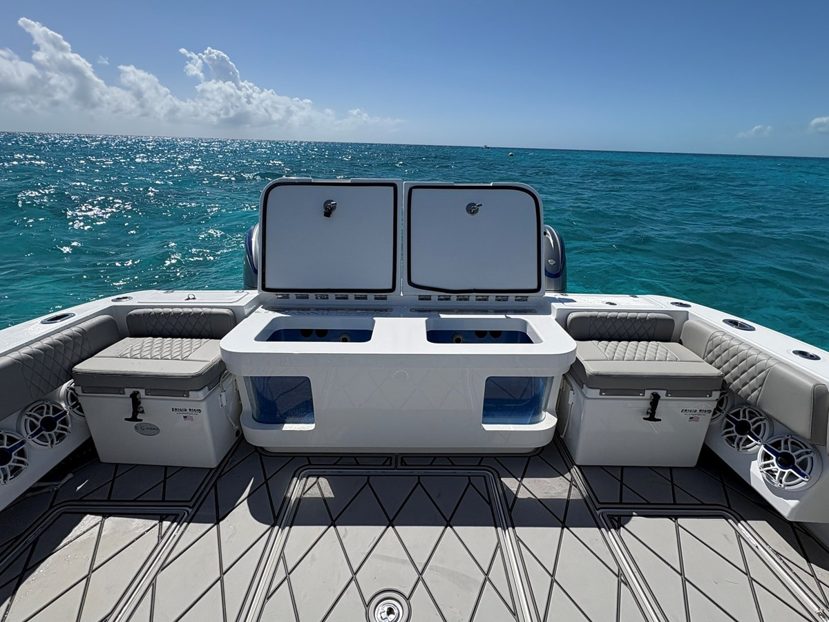 https://arconyachts.ams3.digitaloceanspaces.com/130784/conversions/large_4607119-optimize.jpg