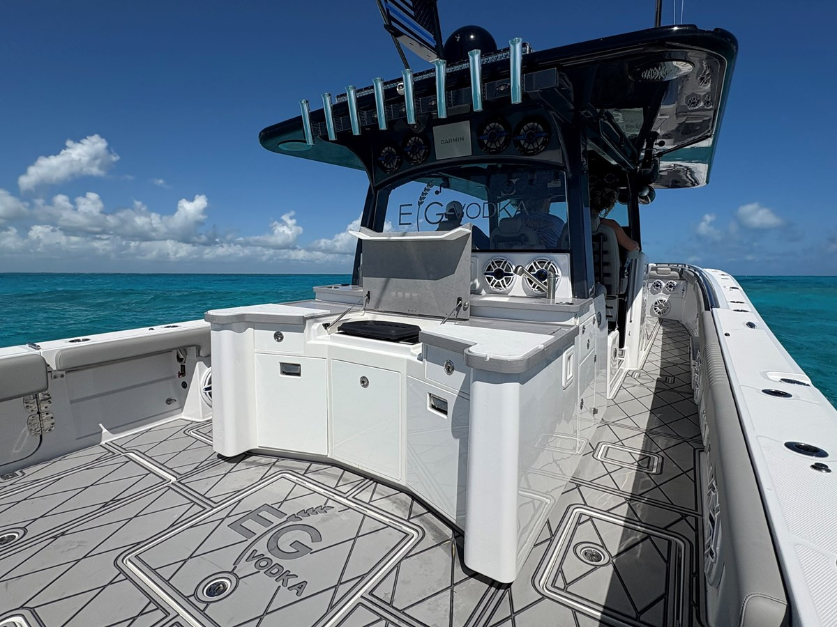 https://arconyachts.ams3.digitaloceanspaces.com/130804/conversions/large_4607125-optimize.jpg