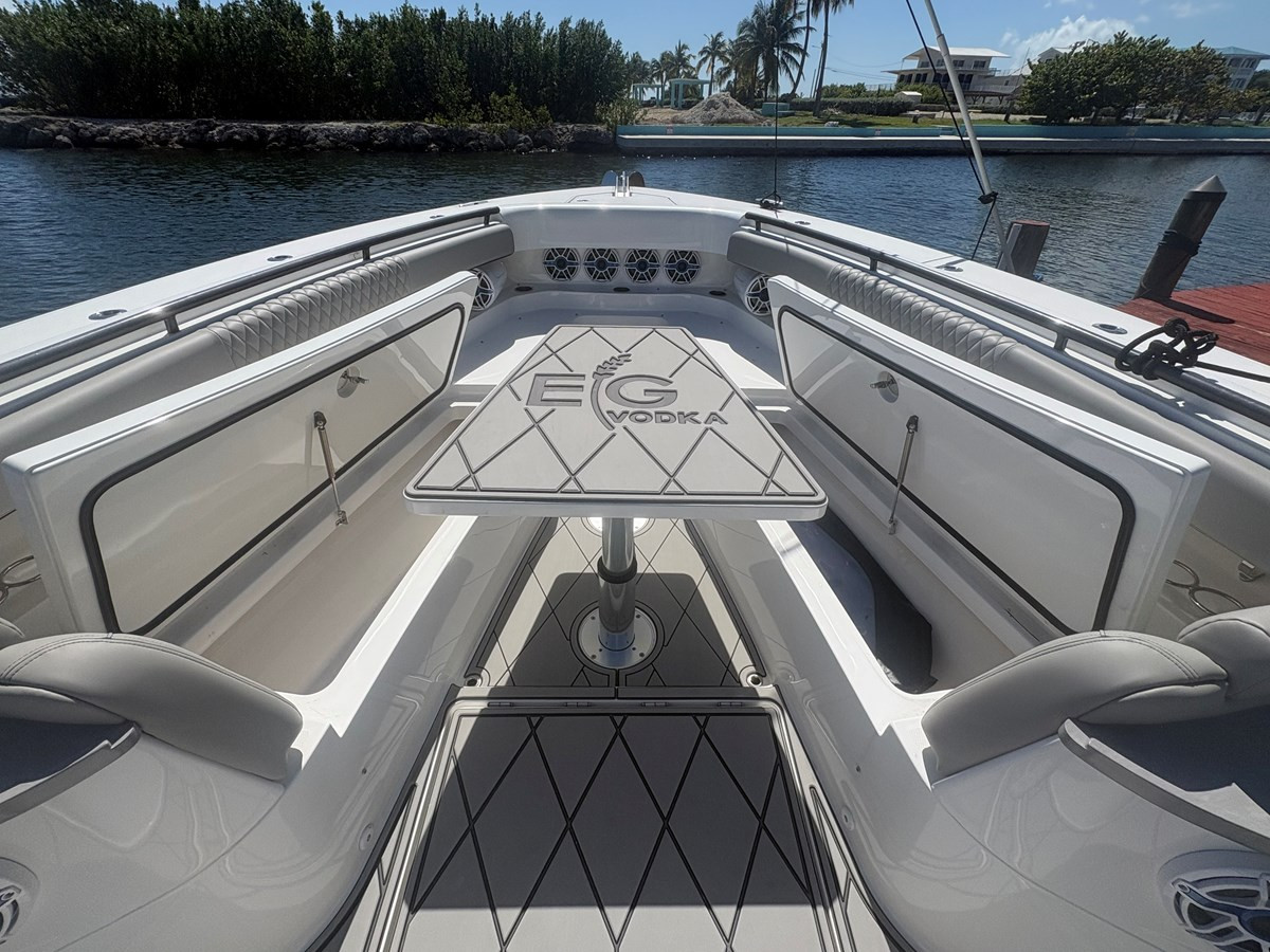https://arconyachts.ams3.digitaloceanspaces.com/130841/conversions/large_4607137-optimize.jpg