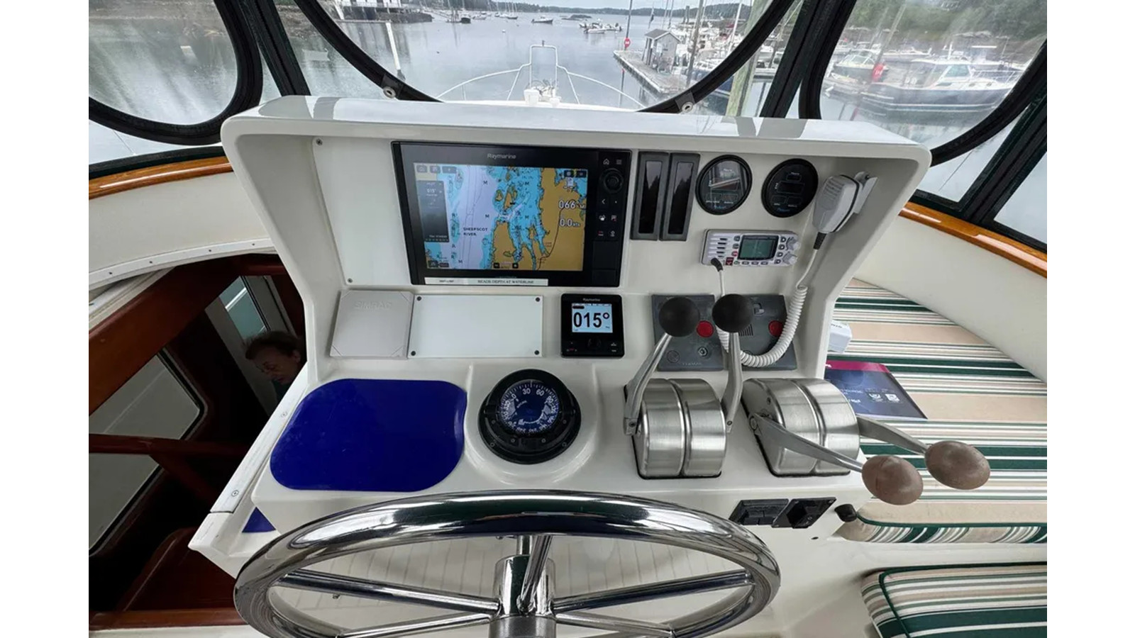 https://arconyachts.ams3.digitaloceanspaces.com/130898/conversions/large_4730818-optimize.jpg