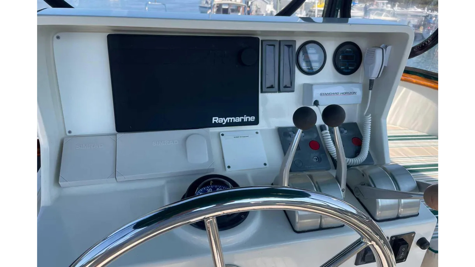 https://arconyachts.ams3.digitaloceanspaces.com/130927/conversions/large_4730827-optimize.jpg