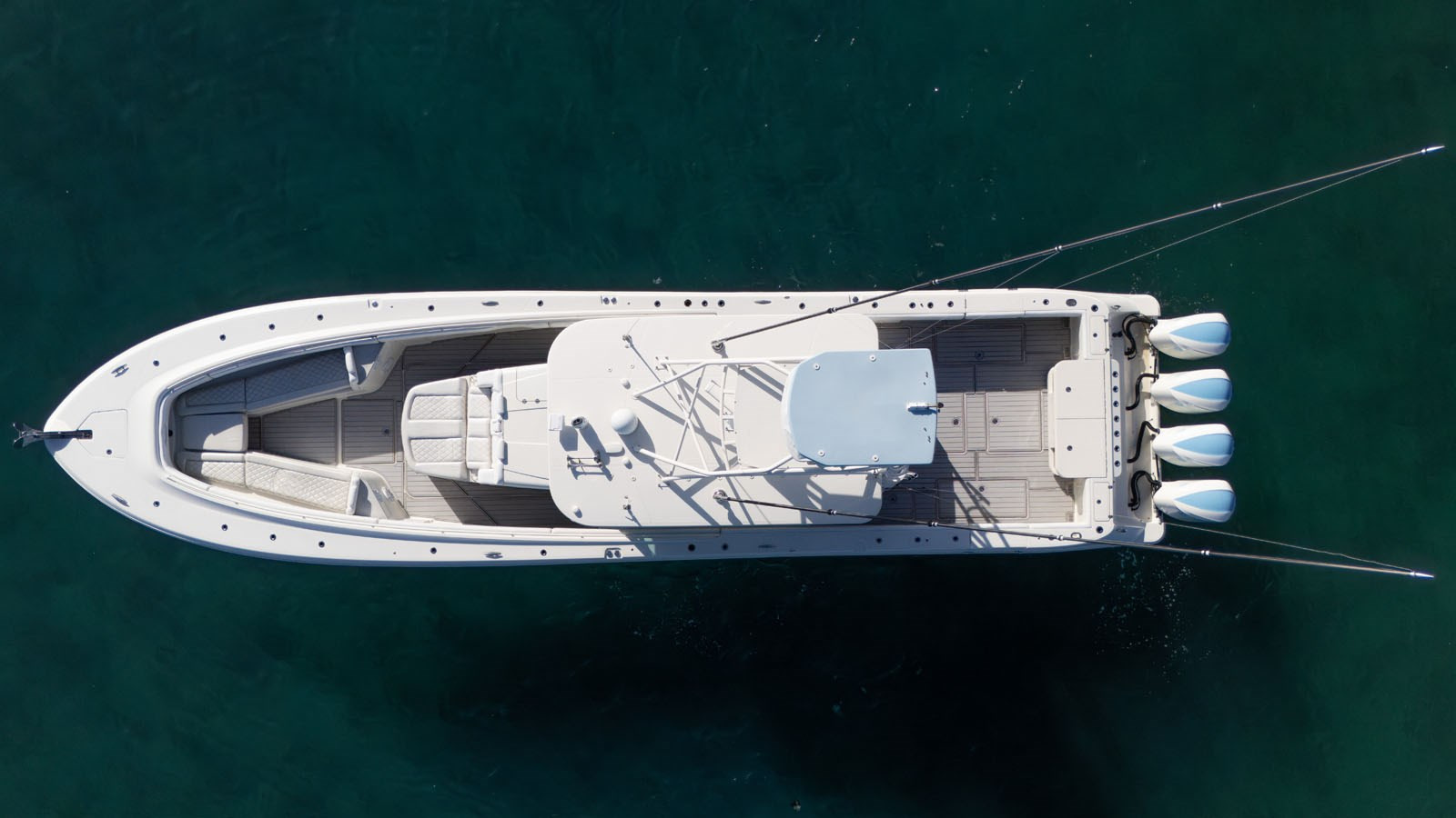 https://arconyachts.ams3.digitaloceanspaces.com/130954/conversions/large_4612018-optimize.jpg