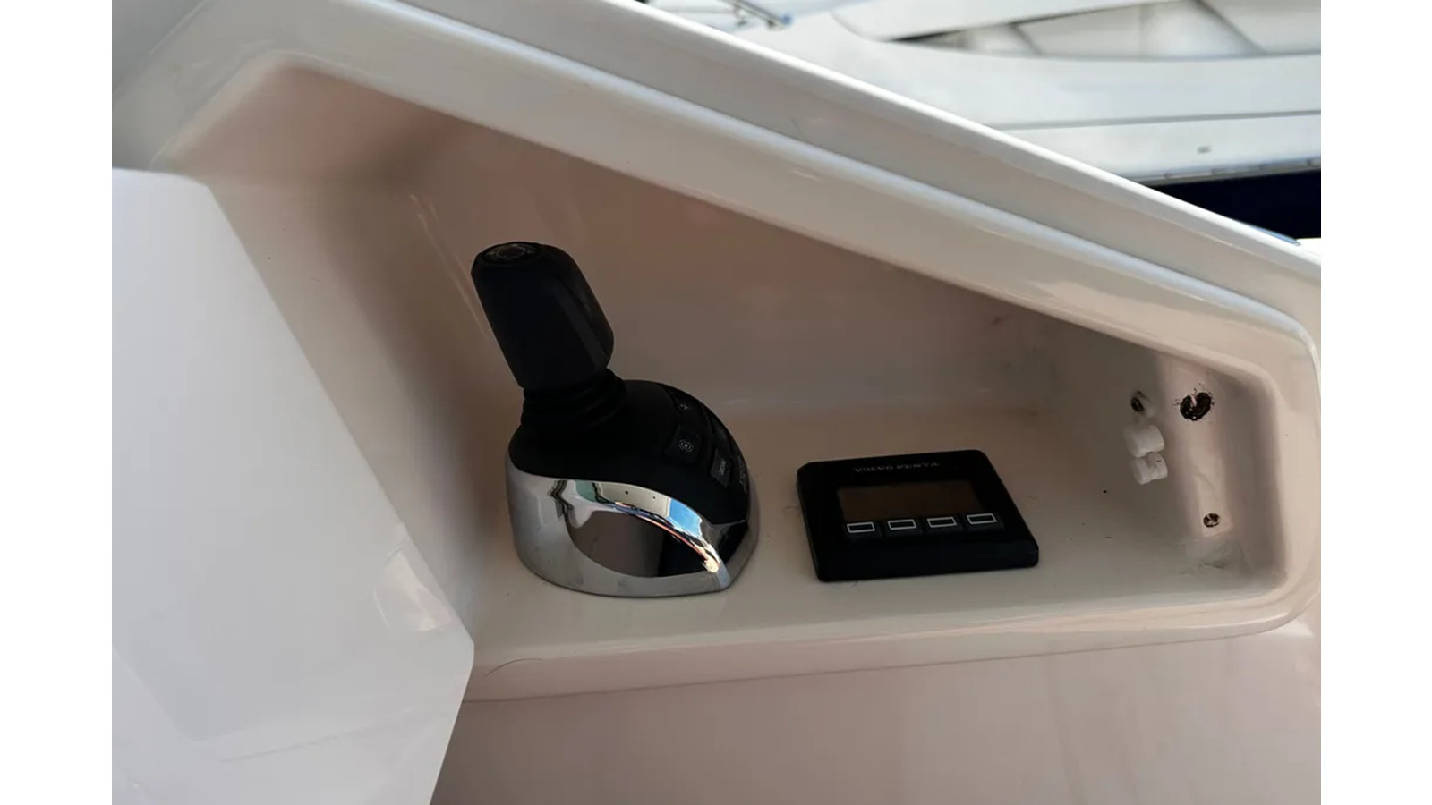 https://arconyachts.ams3.digitaloceanspaces.com/130976/conversions/large_4731852-optimize.jpg