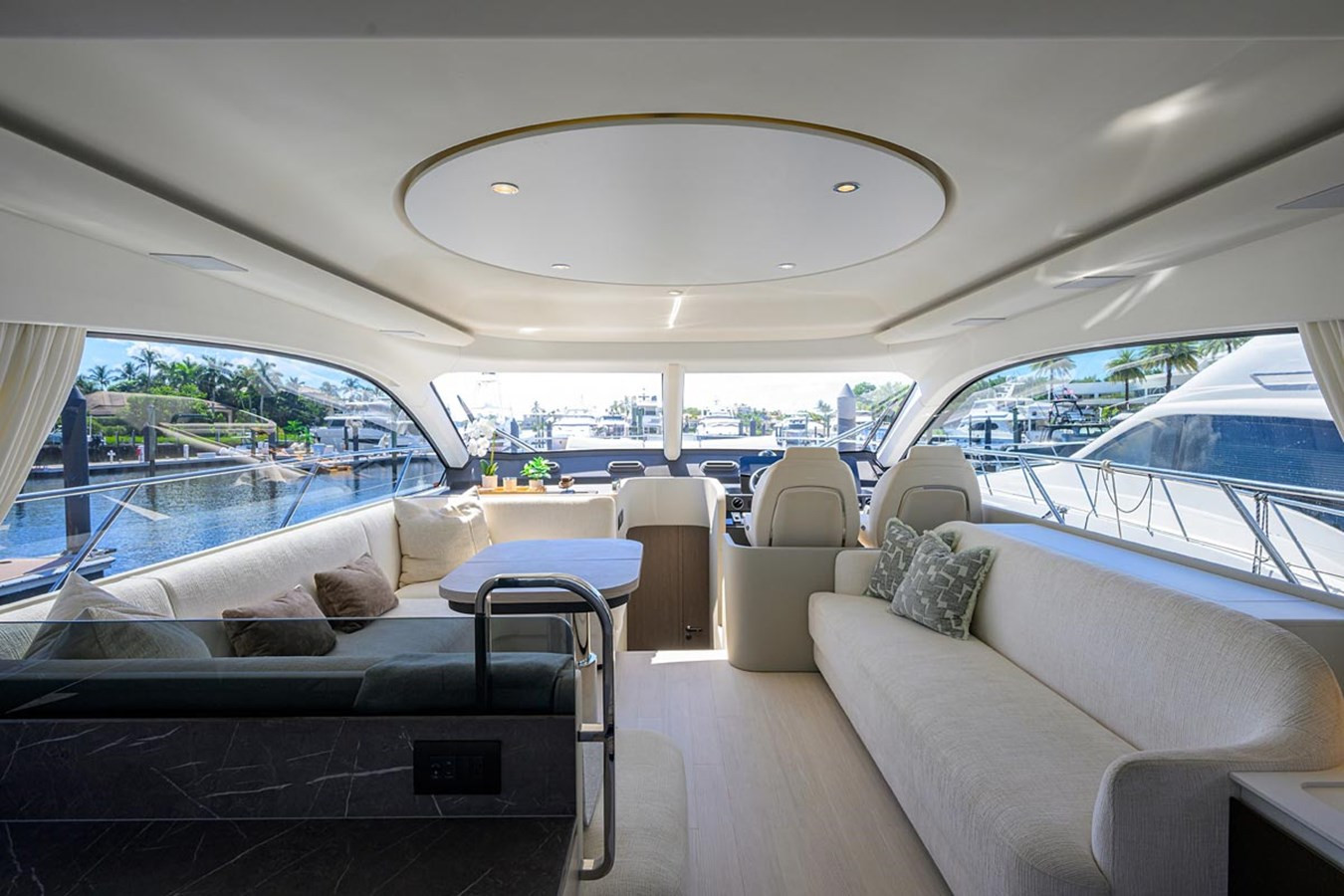https://arconyachts.ams3.digitaloceanspaces.com/130986/conversions/large_4750838-optimize.jpg