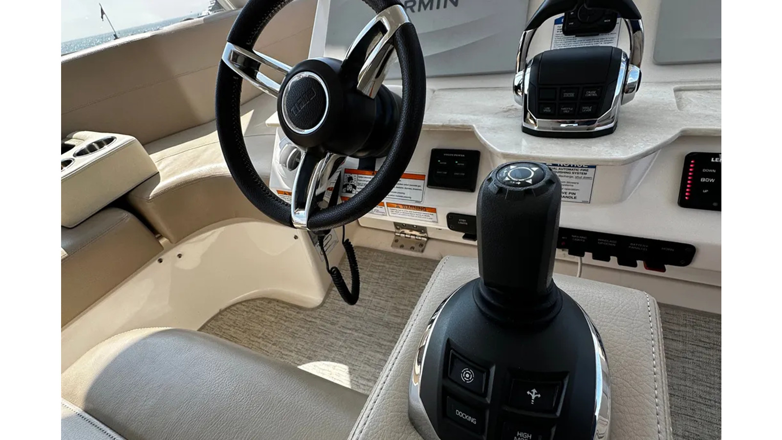 https://arconyachts.ams3.digitaloceanspaces.com/130995/conversions/large_4731858-optimize.jpg