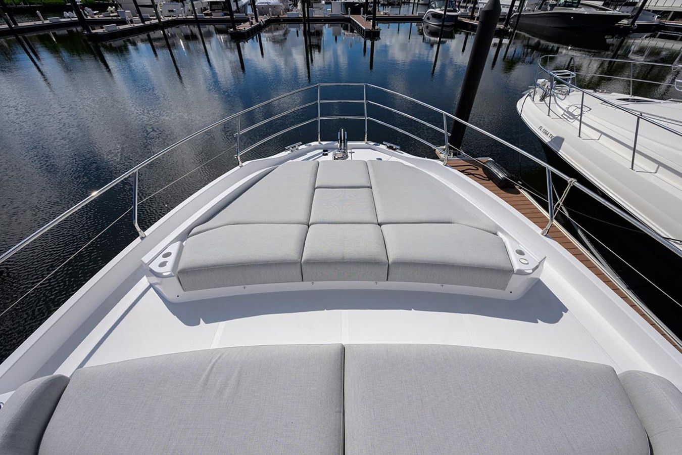 https://arconyachts.ams3.digitaloceanspaces.com/131079/conversions/large_4750829-optimize.jpg