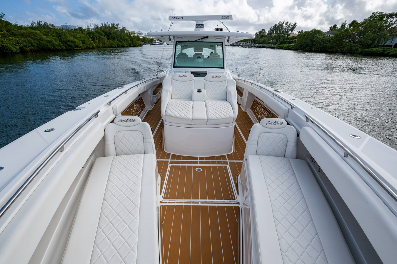 https://arconyachts.ams3.digitaloceanspaces.com/131100/conversions/large_4827873-optimize.jpg