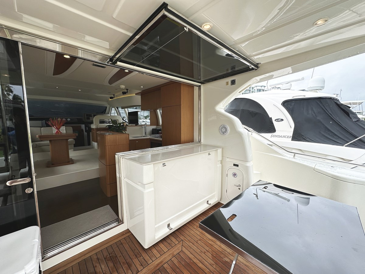 https://arconyachts.ams3.digitaloceanspaces.com/131139/conversions/large_4843970-optimize.jpg