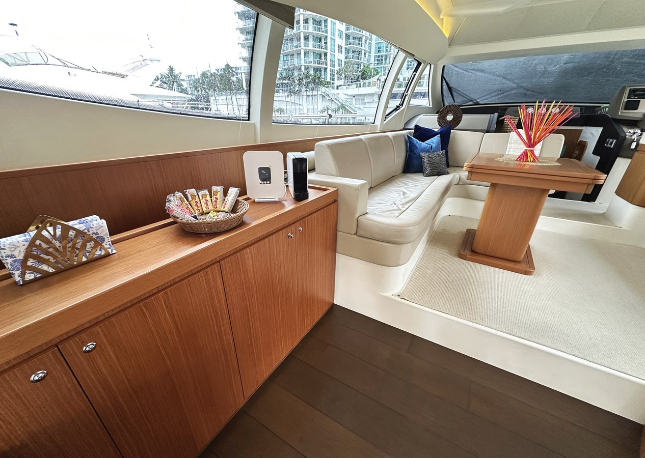 https://arconyachts.ams3.digitaloceanspaces.com/131148/conversions/large_4843973-optimize.jpg