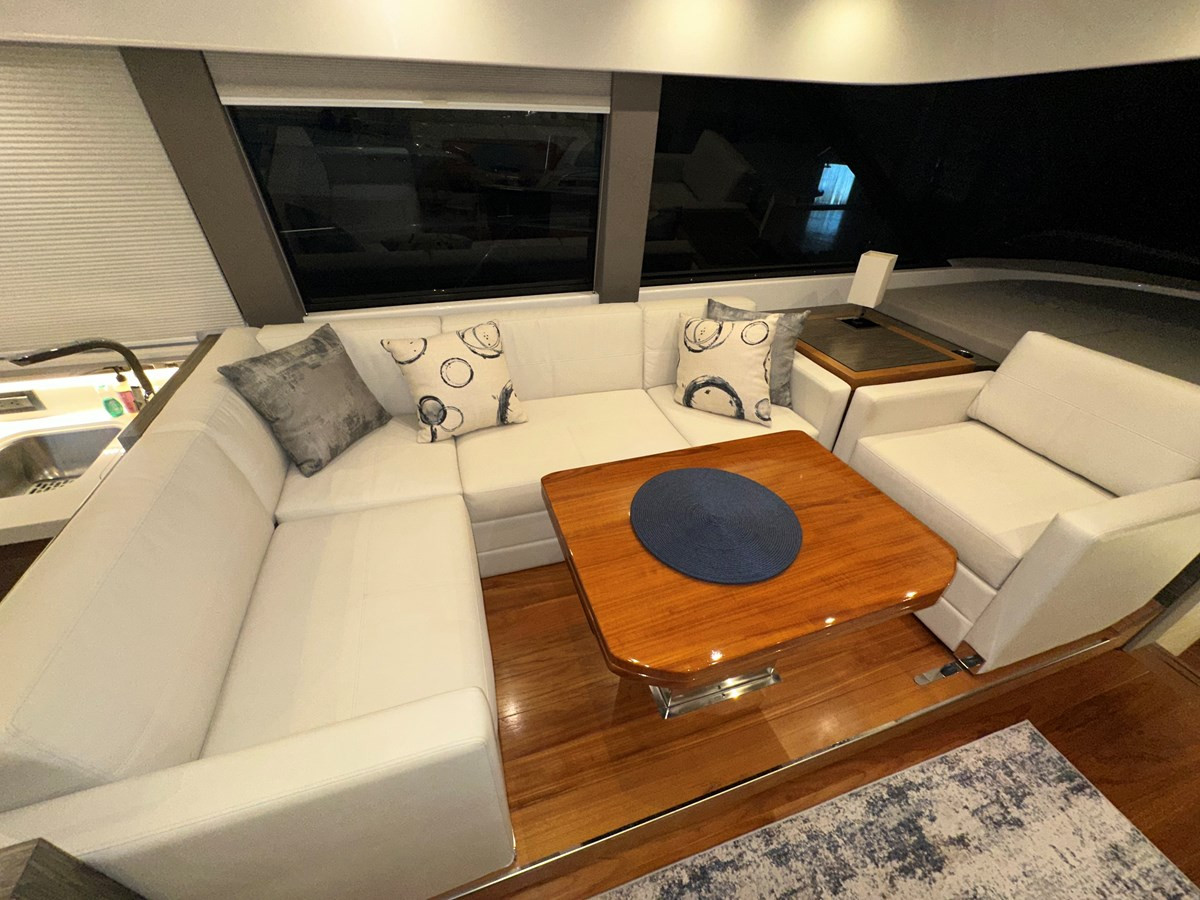 https://arconyachts.ams3.digitaloceanspaces.com/131206/conversions/large_4850370-optimize.jpg