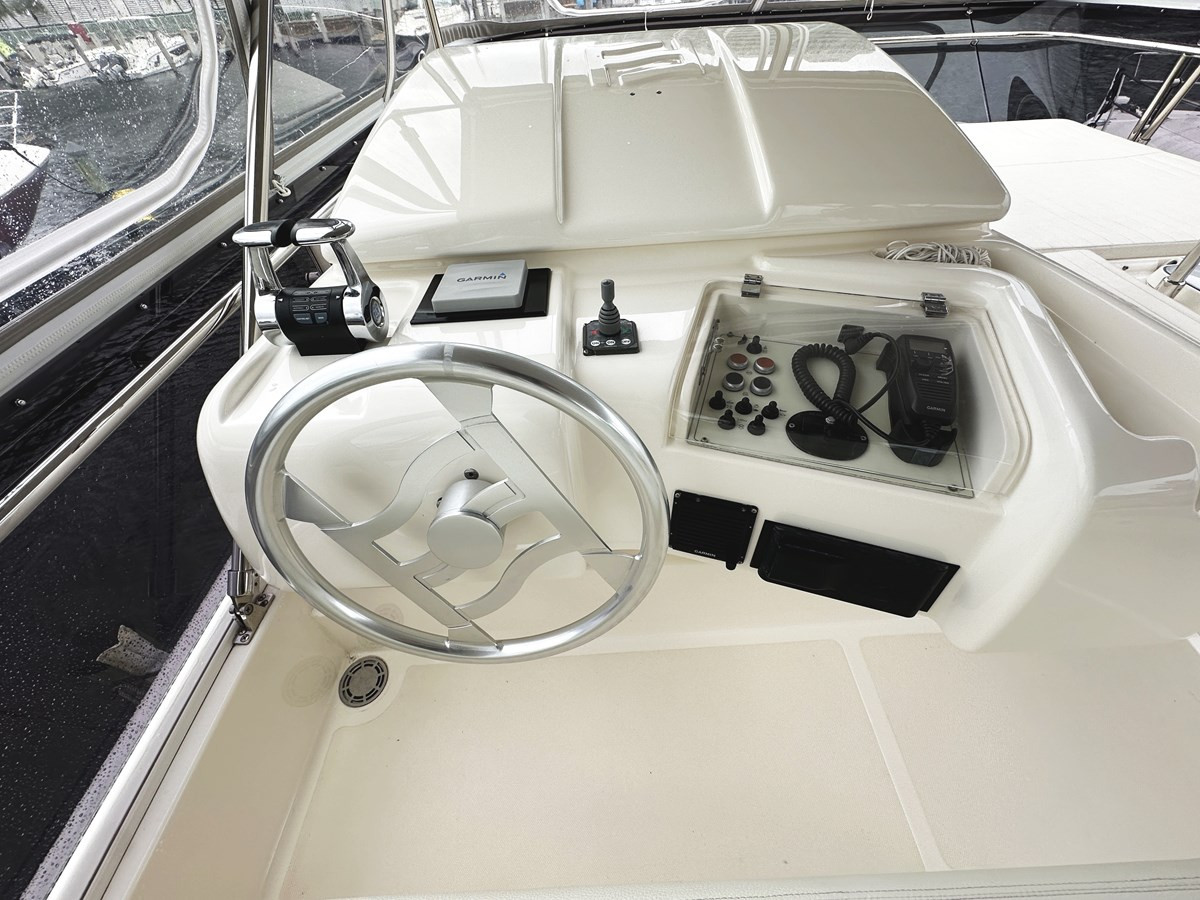 https://arconyachts.ams3.digitaloceanspaces.com/131250/conversions/large_4844012-optimize.jpg
