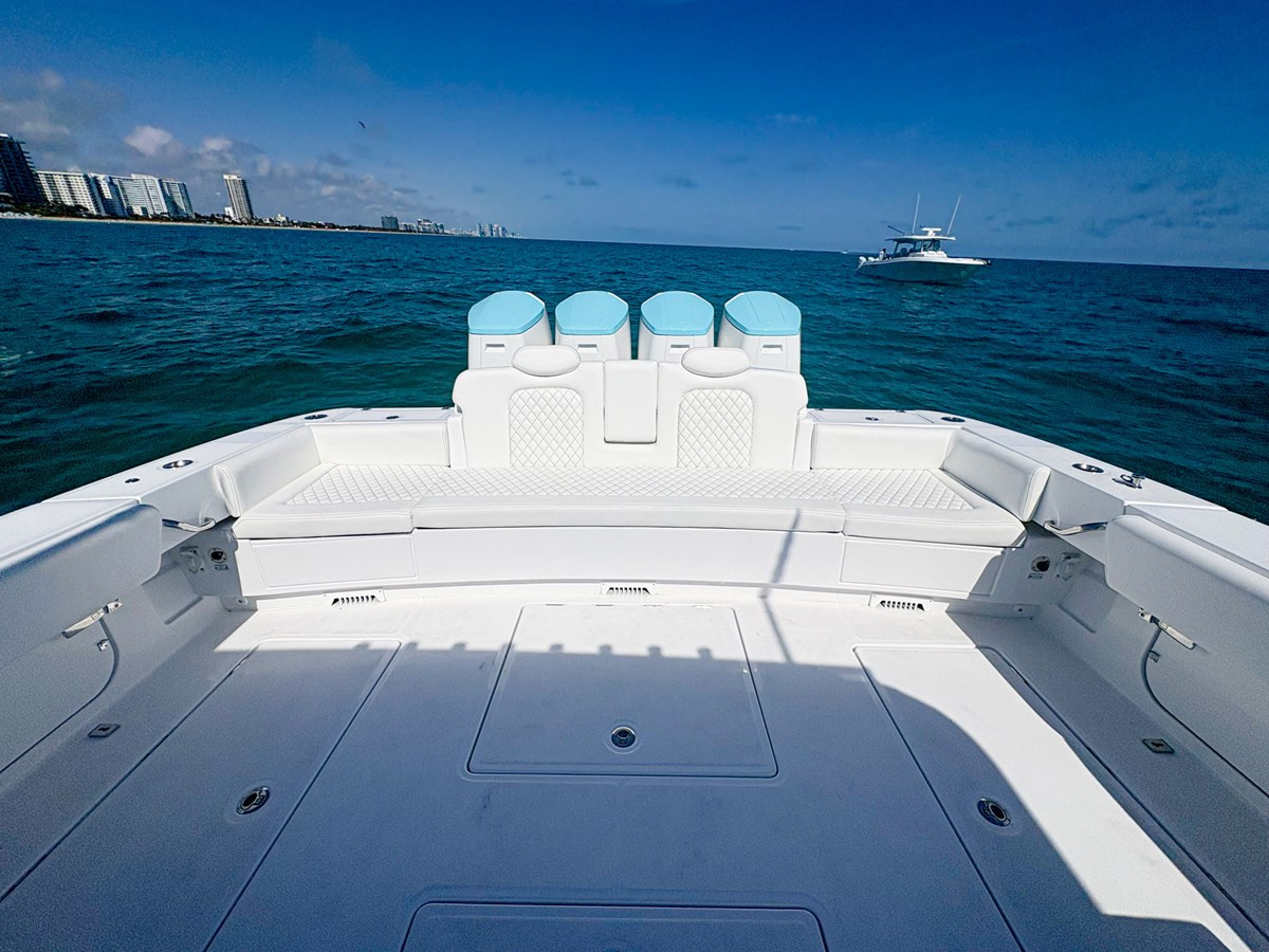 https://arconyachts.ams3.digitaloceanspaces.com/131339/conversions/large_4584747-optimize.jpg
