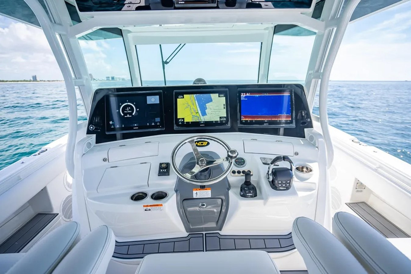 https://arconyachts.ams3.digitaloceanspaces.com/131402/conversions/large_4657548-optimize.jpg