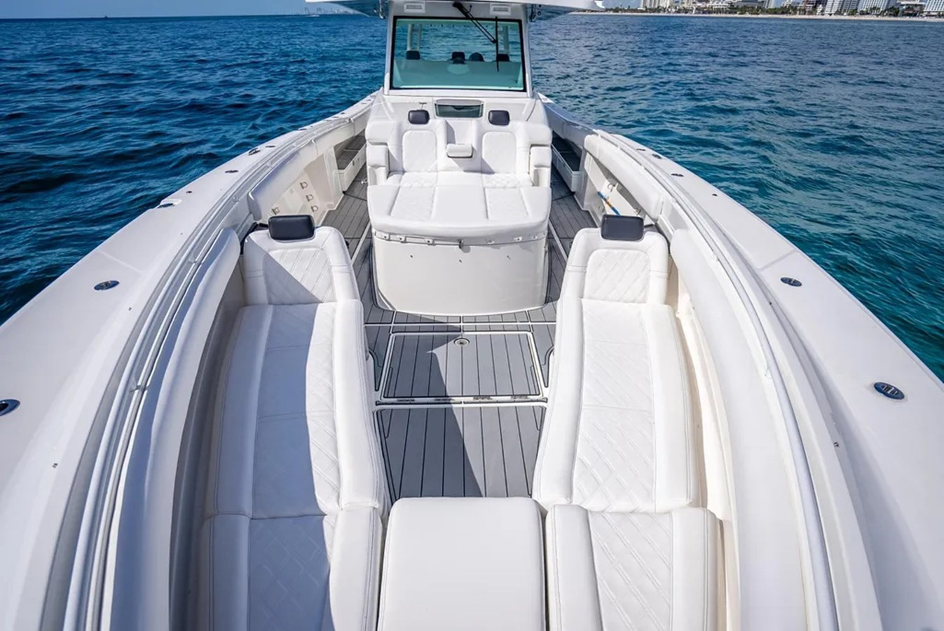 https://arconyachts.ams3.digitaloceanspaces.com/131415/conversions/large_4657553-optimize.jpg