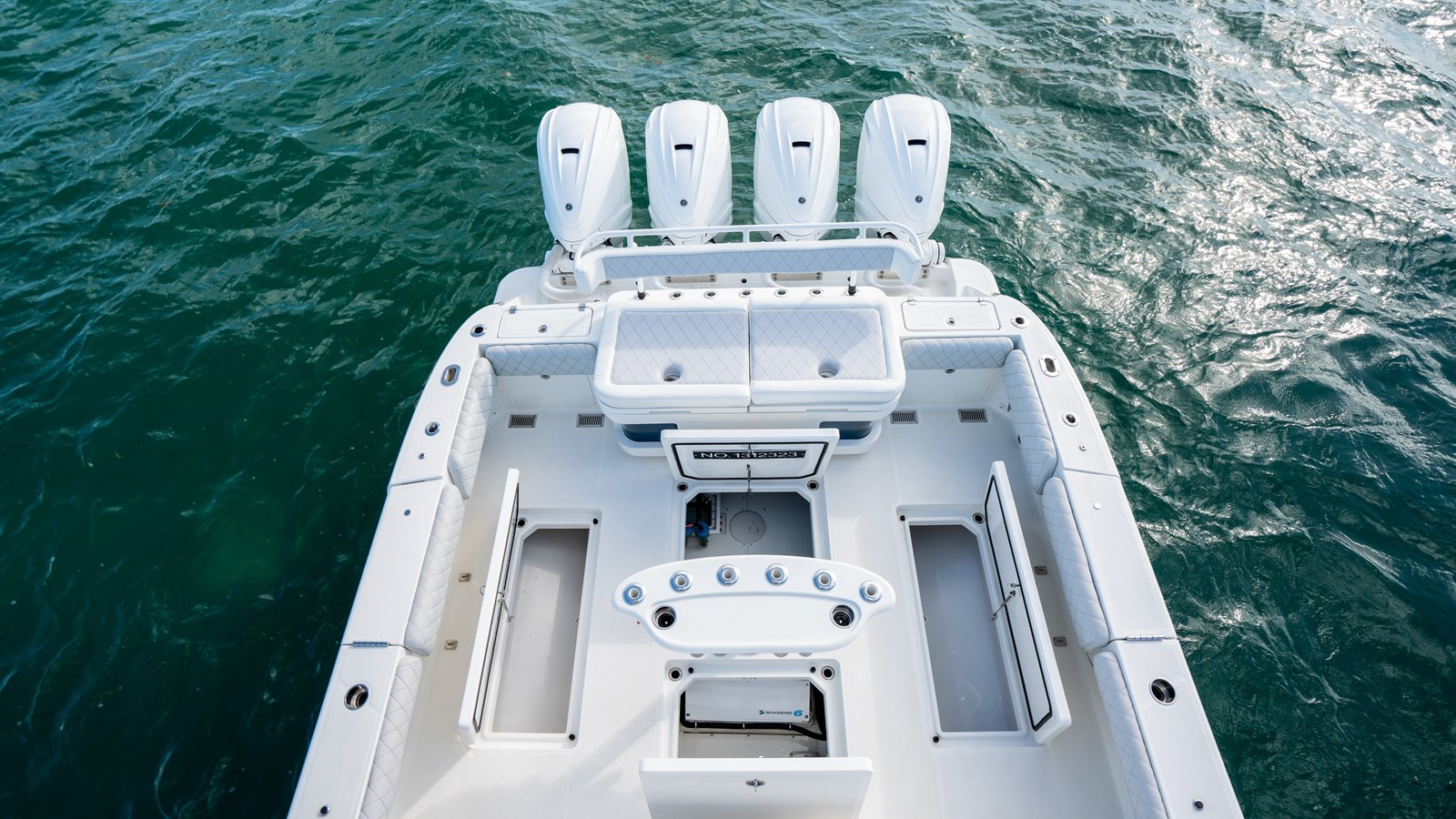 https://arconyachts.ams3.digitaloceanspaces.com/131426/conversions/large_4761818-optimize.jpg