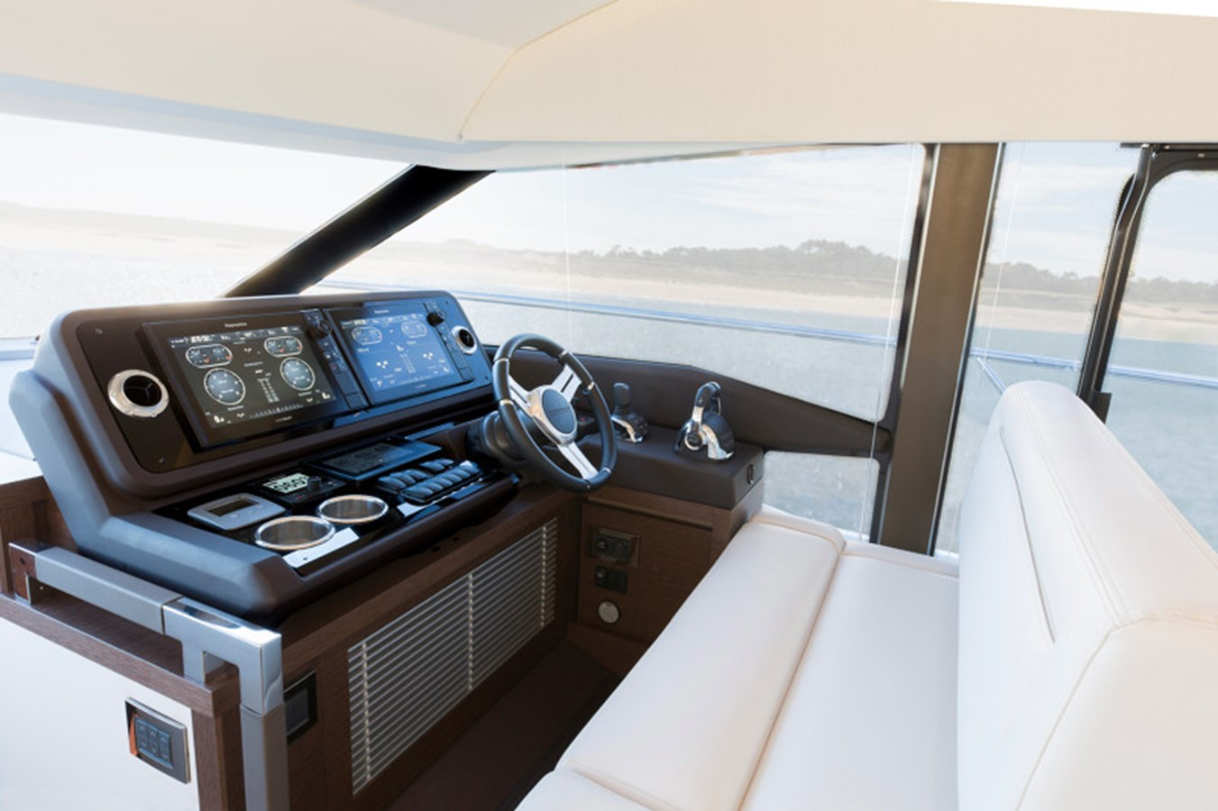 https://arconyachts.ams3.digitaloceanspaces.com/131447/conversions/large_2880220-optimize.jpg