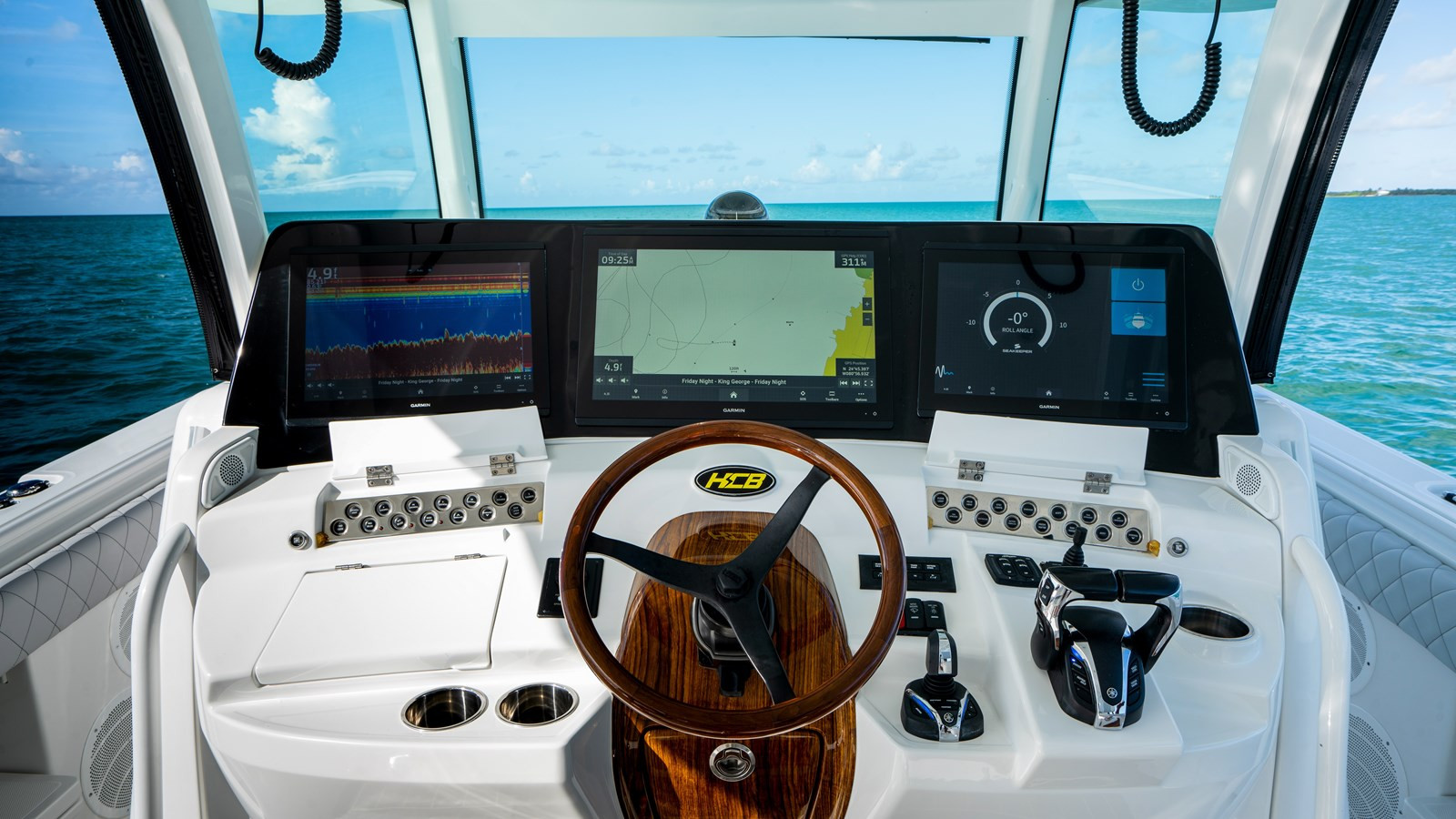 https://arconyachts.ams3.digitaloceanspaces.com/131451/conversions/large_4761829-optimize.jpg