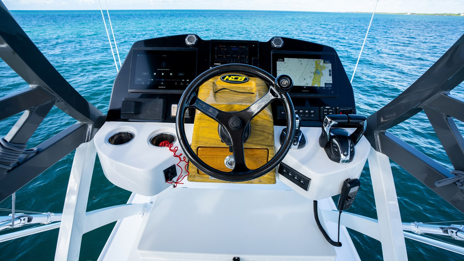 https://arconyachts.ams3.digitaloceanspaces.com/131454/conversions/large_4761830-optimize.jpg