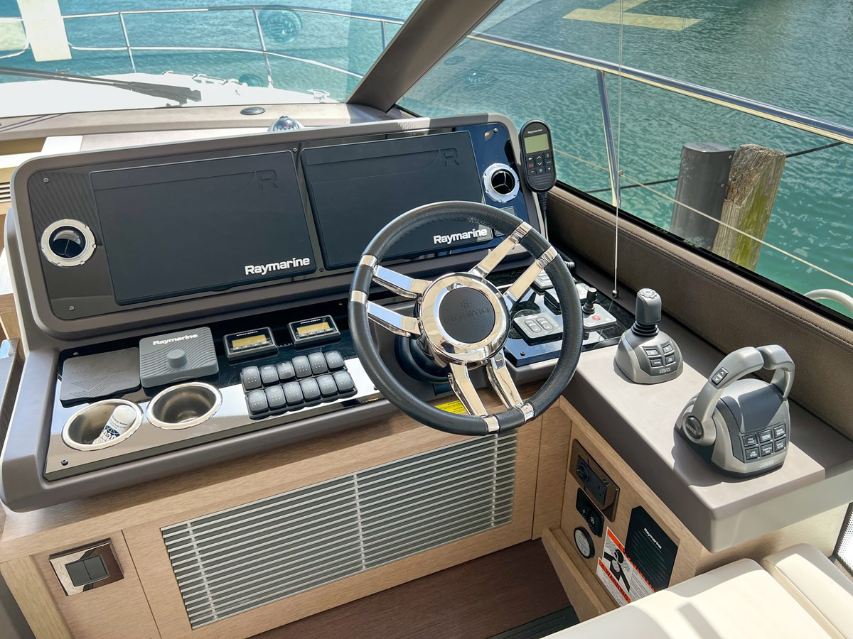 https://arconyachts.ams3.digitaloceanspaces.com/131465/conversions/large_4683825-optimize.jpg
