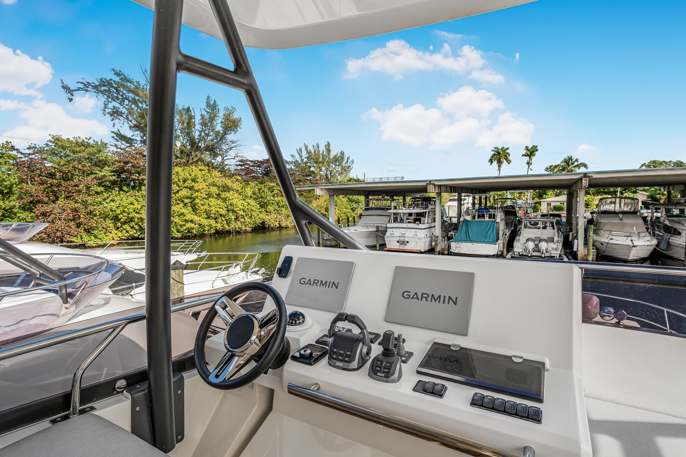 https://arconyachts.ams3.digitaloceanspaces.com/131511/conversions/large_4651341-optimize.jpg