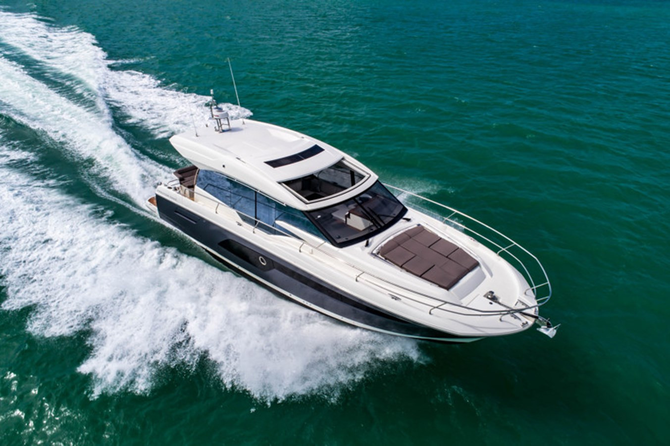 https://arconyachts.ams3.digitaloceanspaces.com/131537/conversions/large_4635538-optimize.jpg