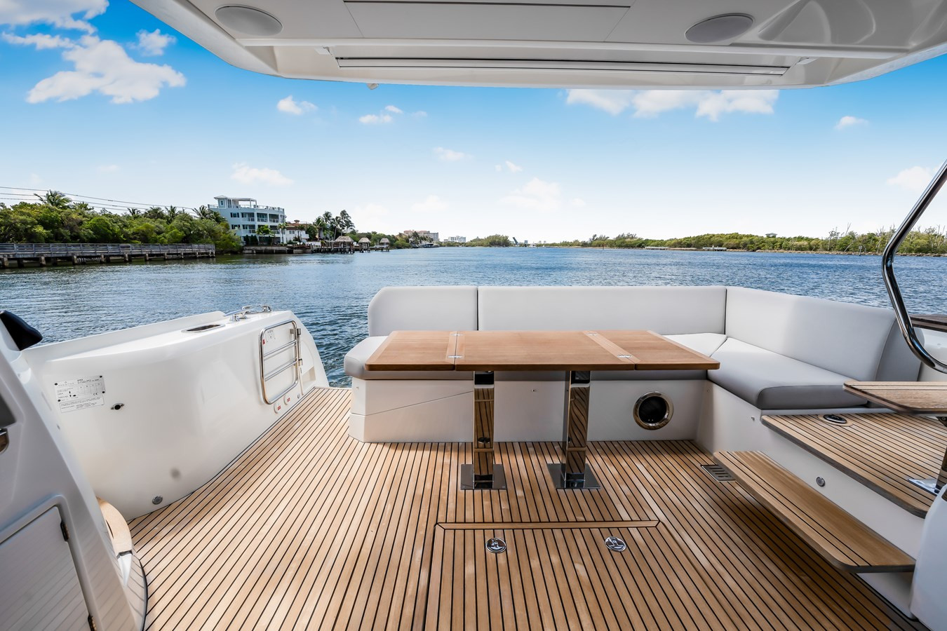 https://arconyachts.ams3.digitaloceanspaces.com/131546/conversions/large_4651355-optimize.jpg