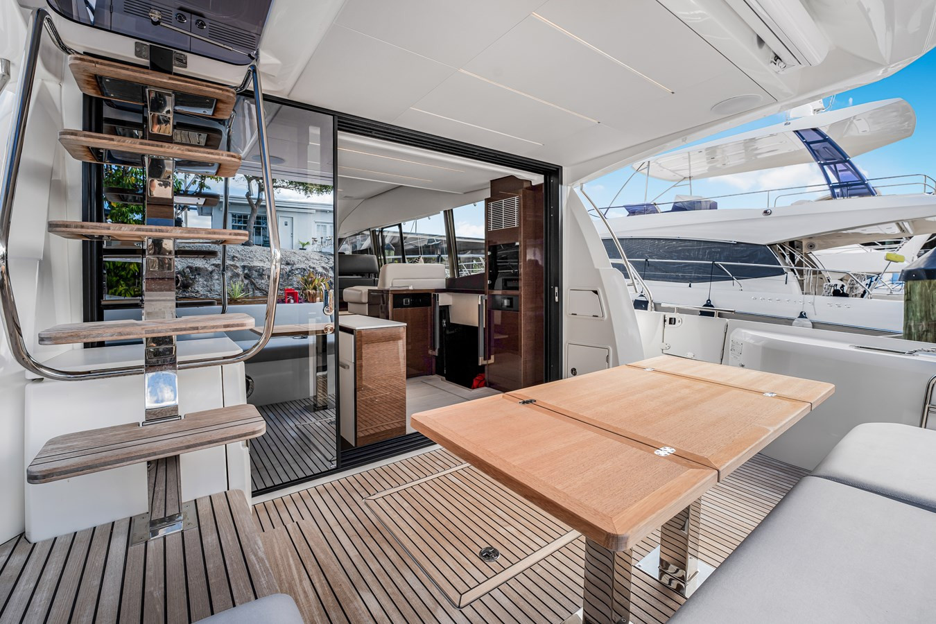 https://arconyachts.ams3.digitaloceanspaces.com/131549/conversions/large_4651338-optimize.jpg