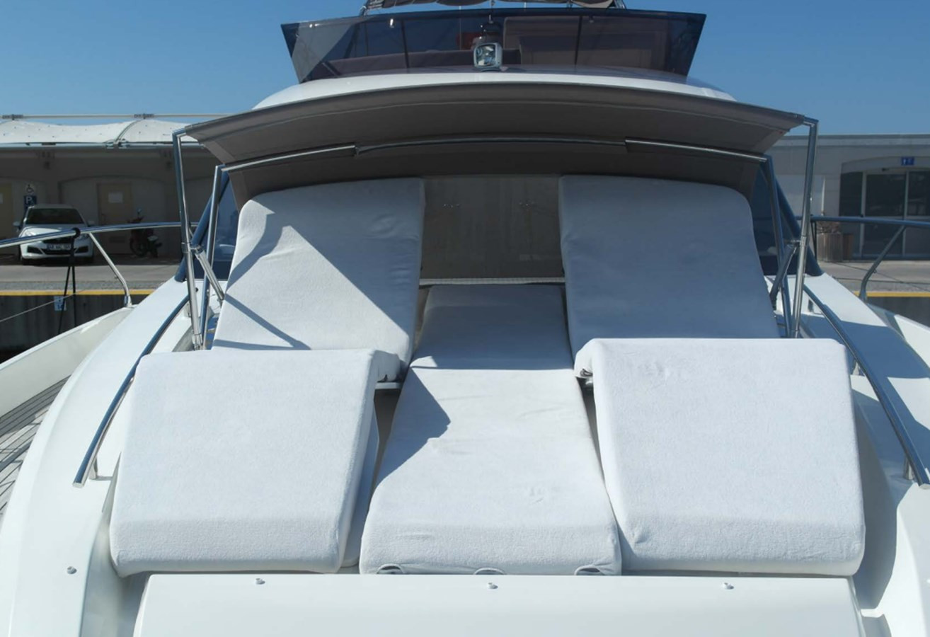 https://arconyachts.ams3.digitaloceanspaces.com/131583/conversions/large_3781489-optimize.jpg