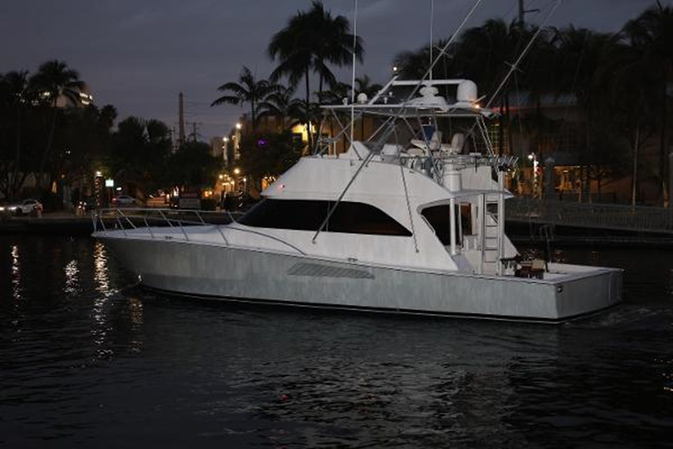 https://arconyachts.ams3.digitaloceanspaces.com/131767/conversions/large_4579899-optimize.jpg