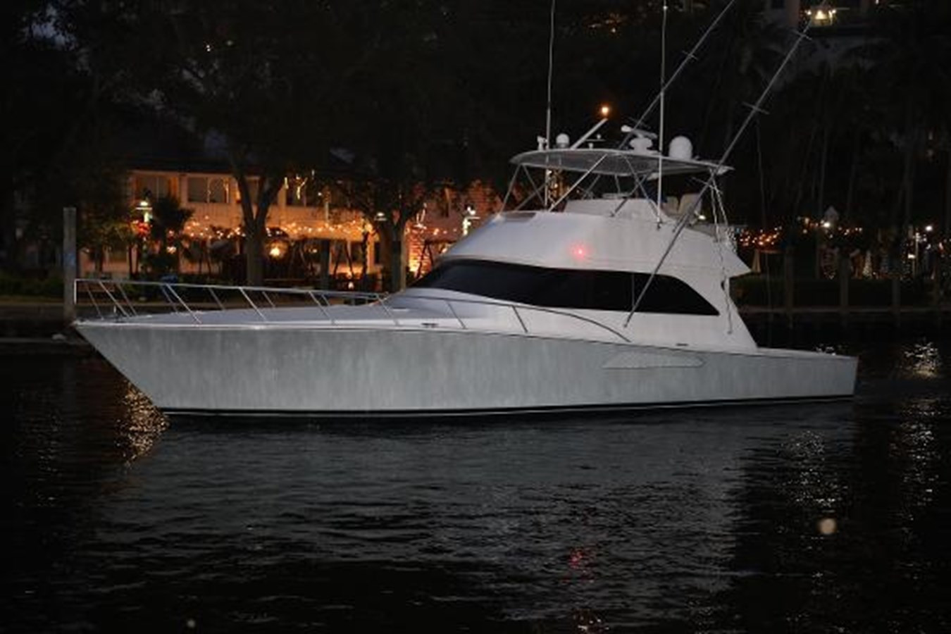 https://arconyachts.ams3.digitaloceanspaces.com/131770/conversions/large_4579937-optimize.jpg